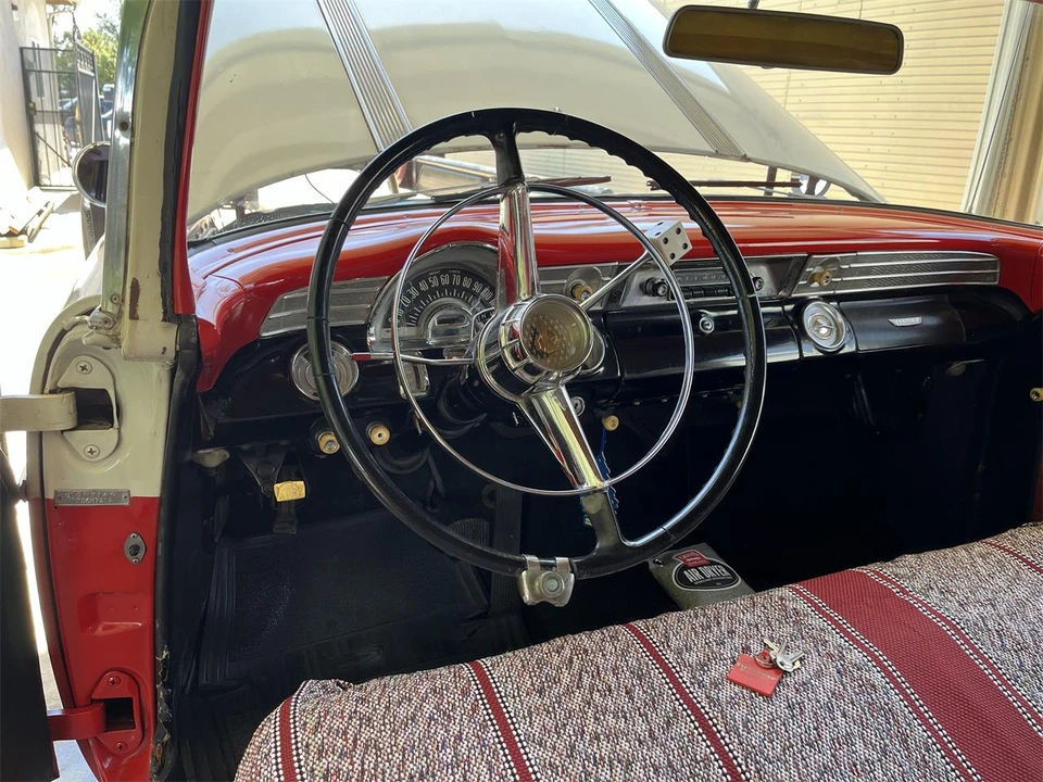 1956 Pontiac Chieftain - Image 8 of 9
