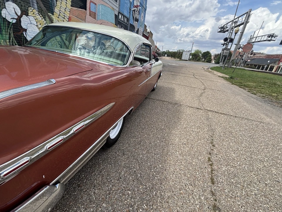 1956 Pontiac Chieftain - Image 7 of 21