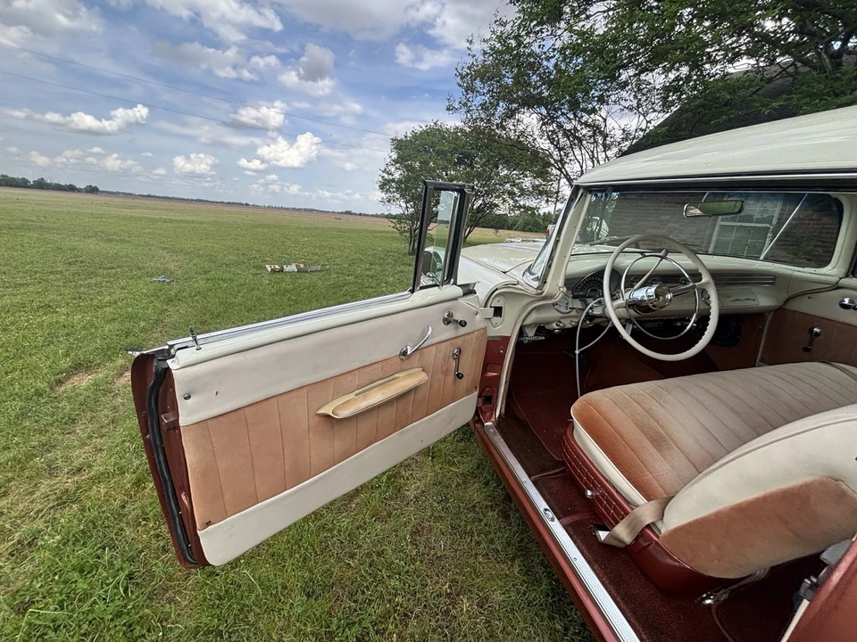 1956 Pontiac Chieftain - Image 20 of 21
