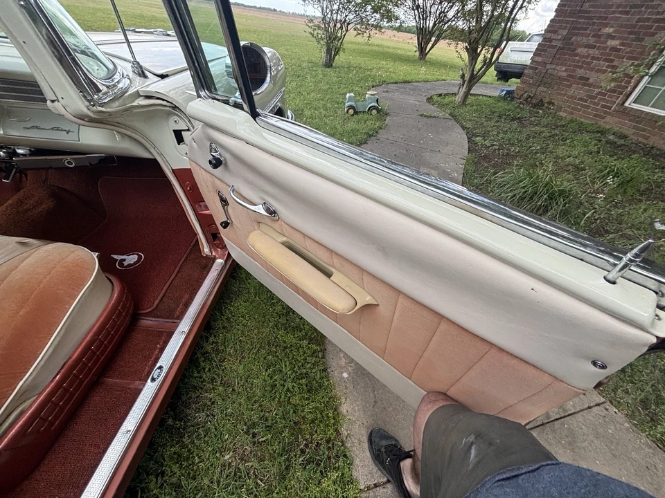 1956 Pontiac Chieftain - Image 14 of 21