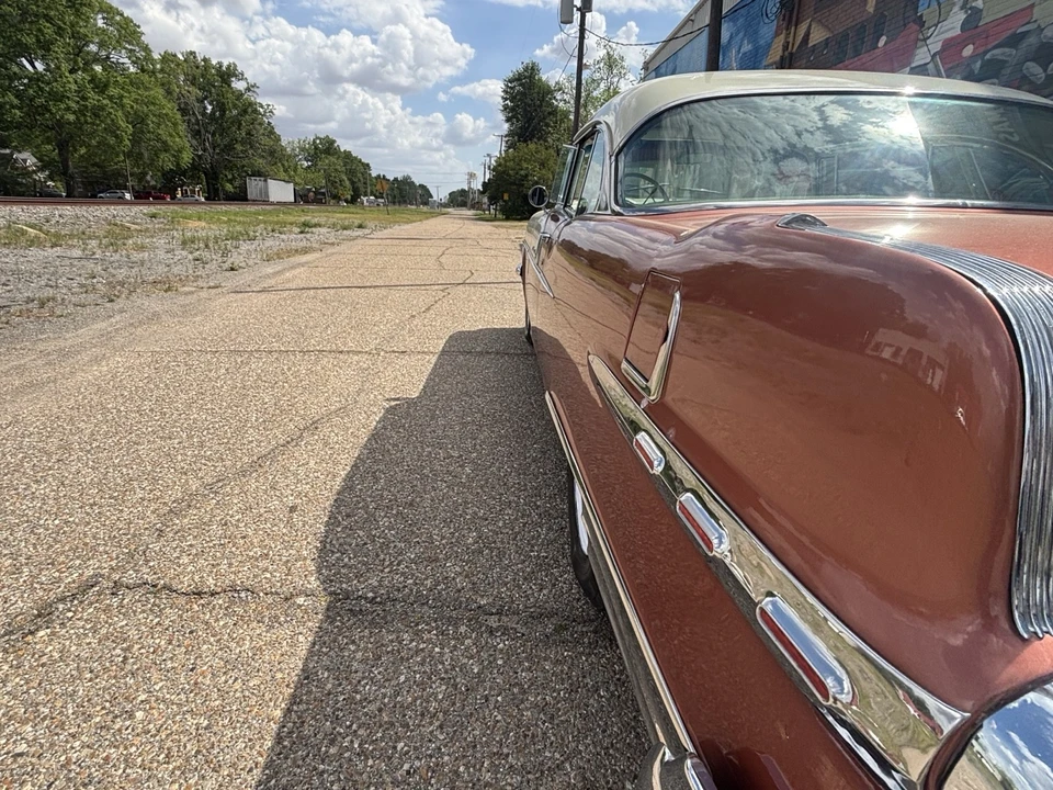 1956 Pontiac Chieftain - Image 6 of 21