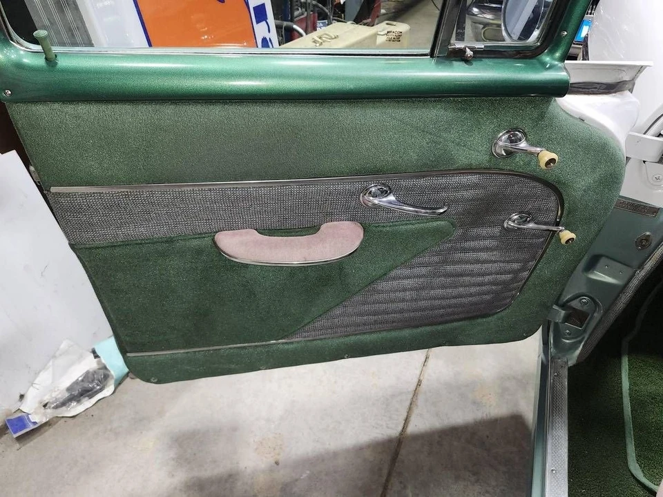 1956 Pontiac Chieftain - Image 7 of 19