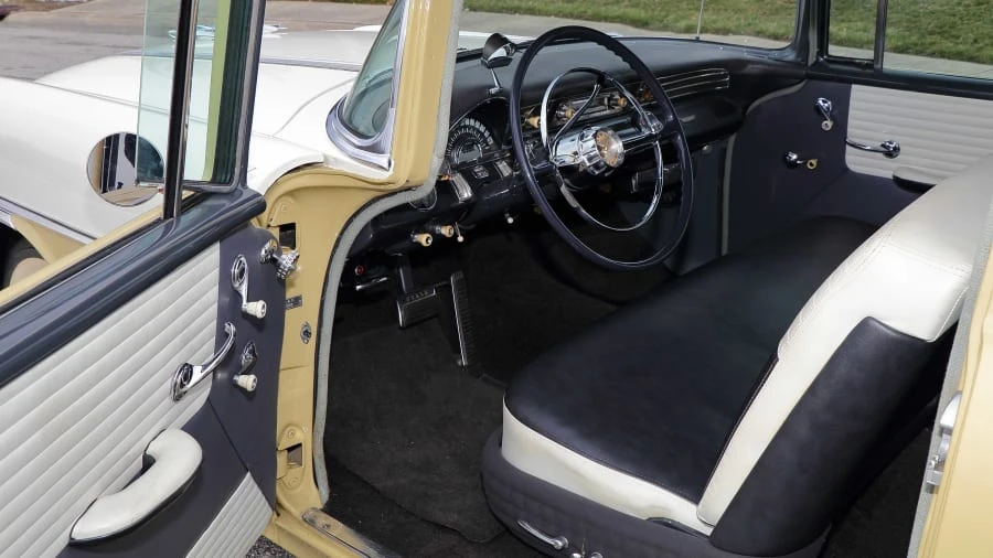 1956 Pontiac Chieftain - Image 4 of 20