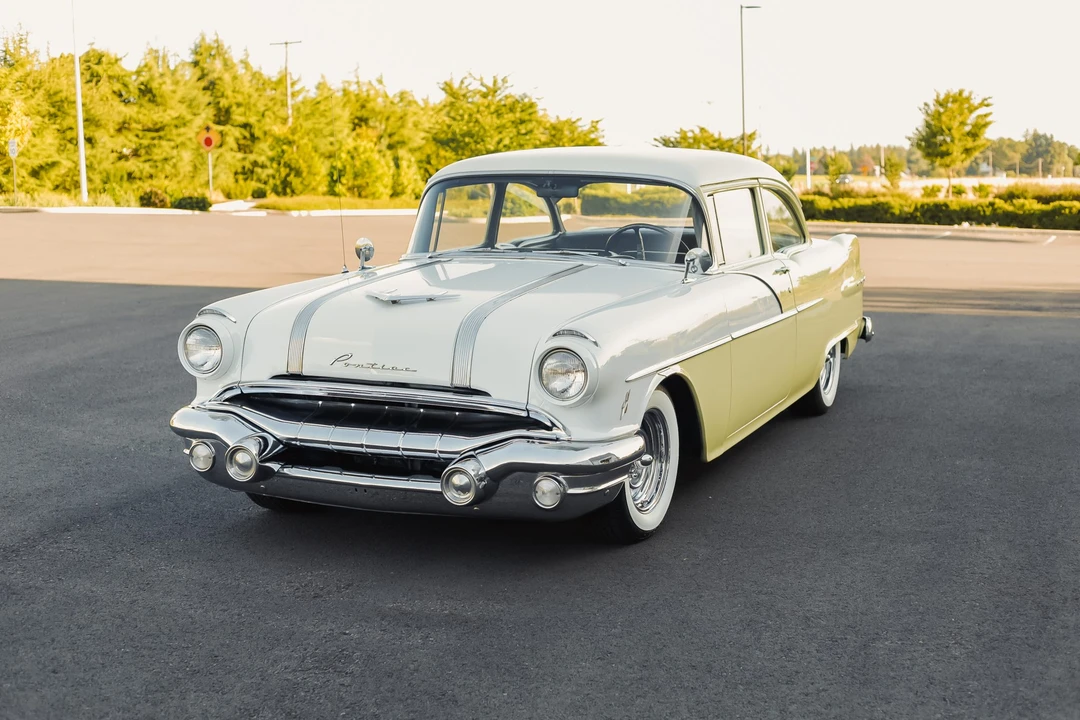 1956 Pontiac Chieftain - Image 3 of 31