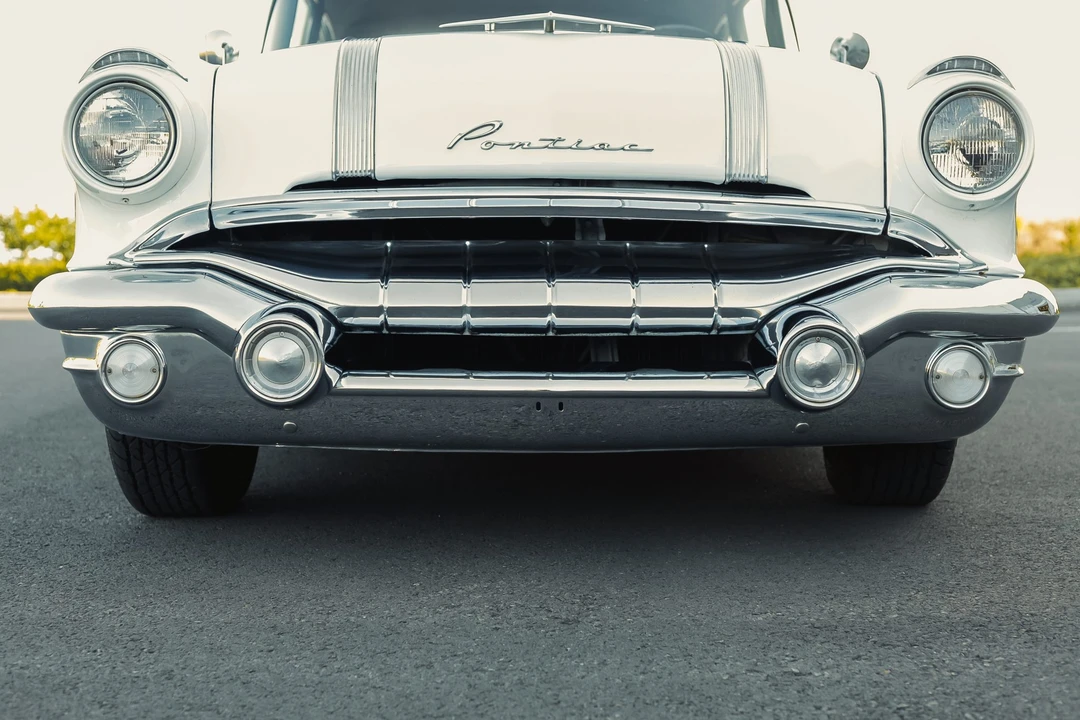 1956 Pontiac Chieftain - Image 12 of 31