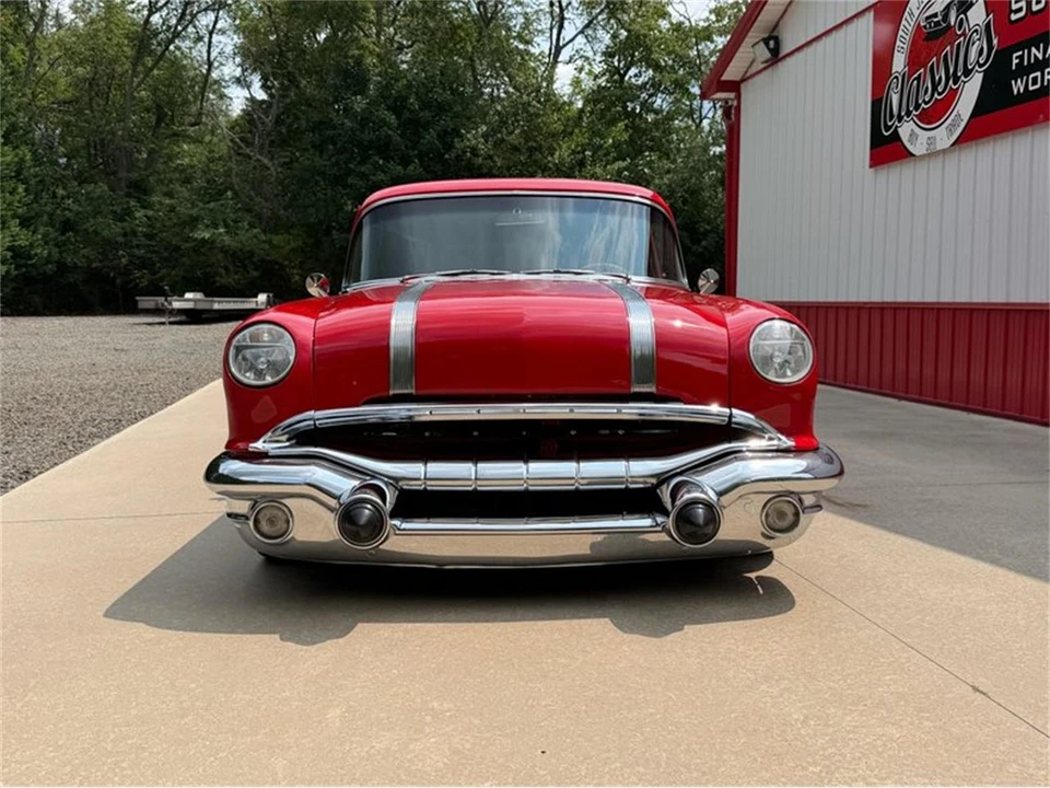 1956 Pontiac Chieftain - Image 2 of 31