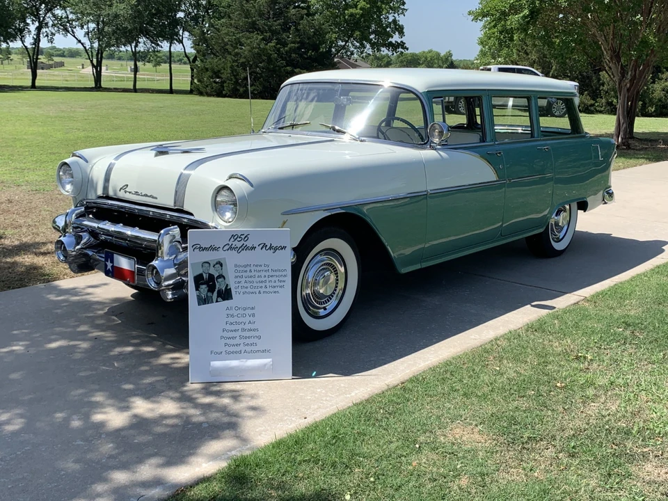 1956 Pontiac Chieftain - Image 2 of 21