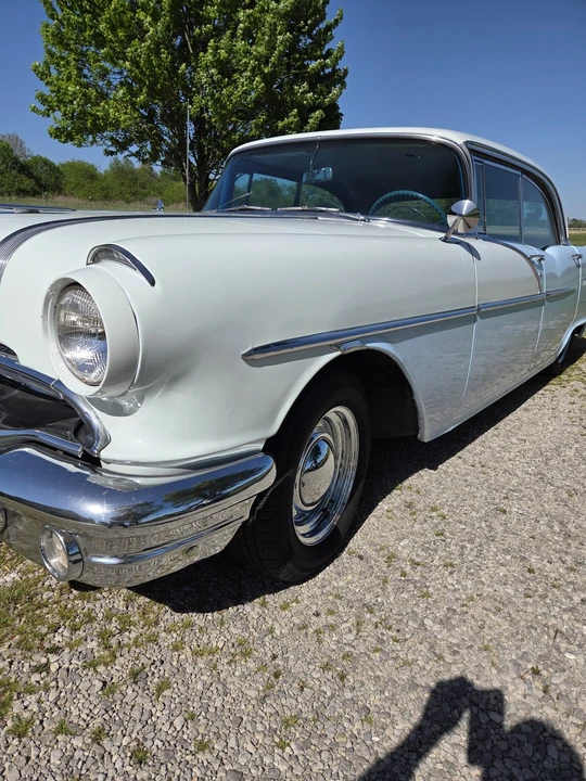 1956 Pontiac Chieftain - Image 10 of 31