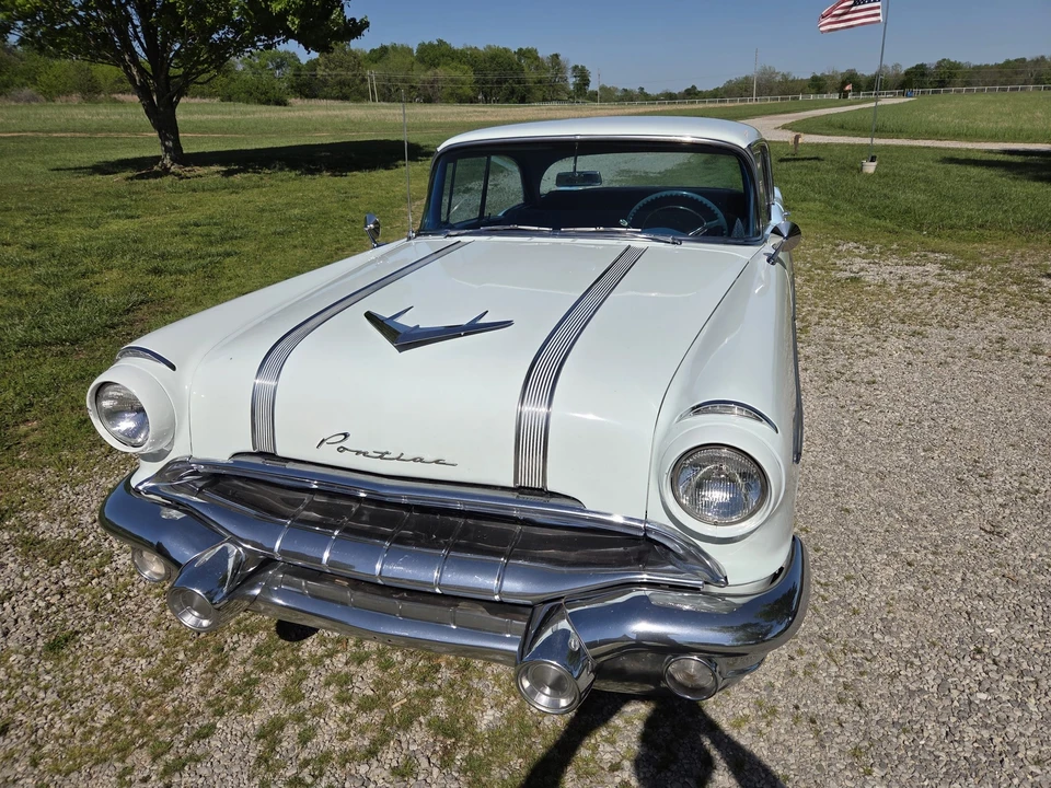 1956 Pontiac Chieftain - Image 2 of 31