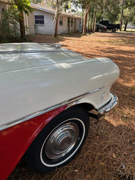 1956 Pontiac Chieftain - Image 5 of 11