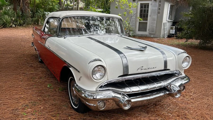1956 Pontiac Chieftain - Image 6 of 11