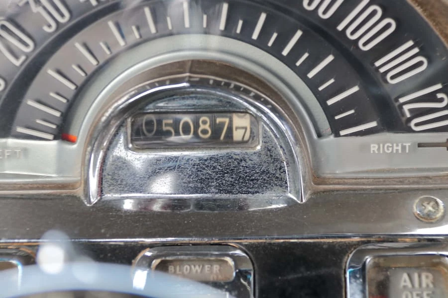 1956 Pontiac Chieftain - Image 25 of 31