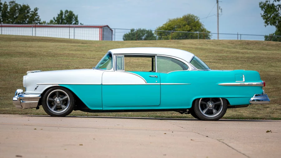 1956 Pontiac Chieftain - Image 2 of 15