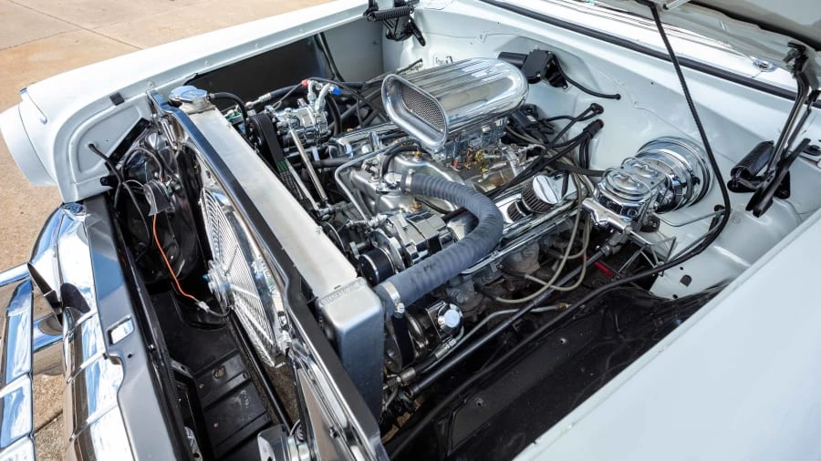 1956 Pontiac Chieftain - Image 4 of 15