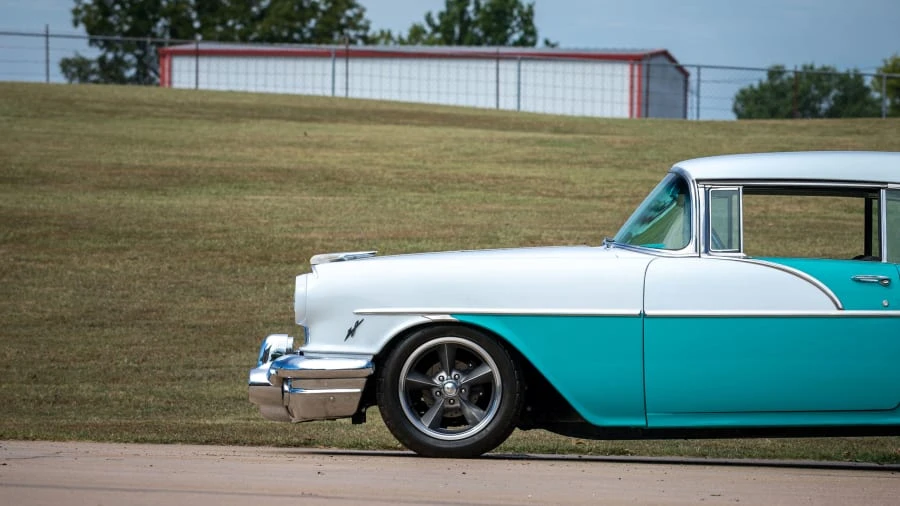 1956 Pontiac Chieftain - Image 11 of 15