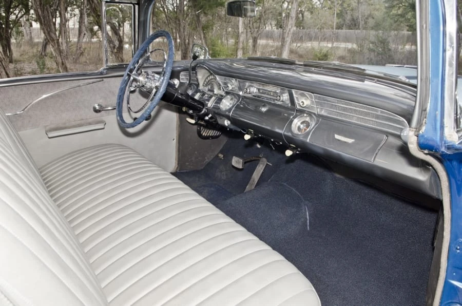 1956 Pontiac Chieftain - Image 5 of 10