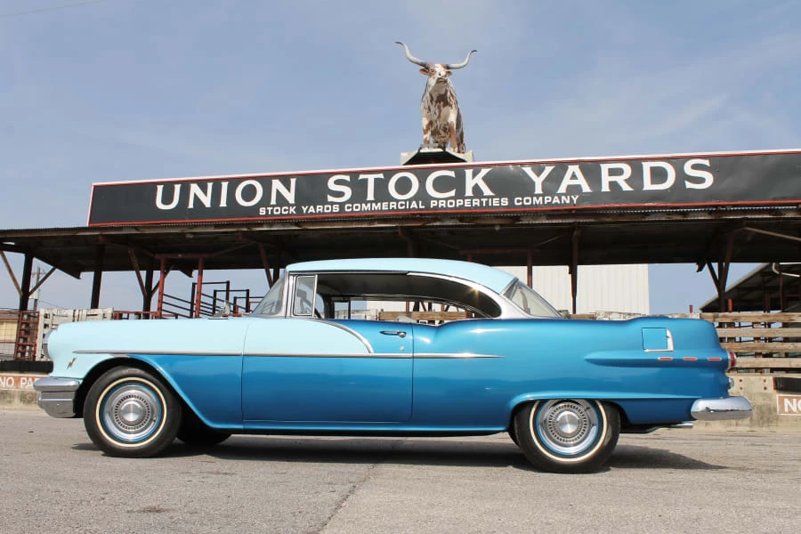 1956 Pontiac Chieftain - Image 2 of 10