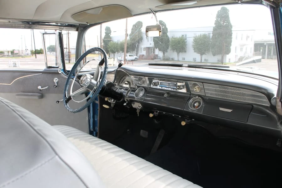 1956 Pontiac Chieftain - Image 5 of 10
