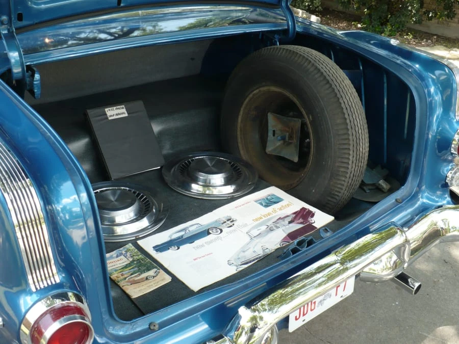 1956 Pontiac Chieftain - Image 6 of 10