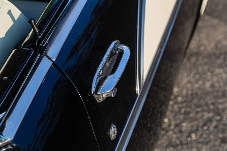 1956 Pontiac Chieftain - Image 17 of 31