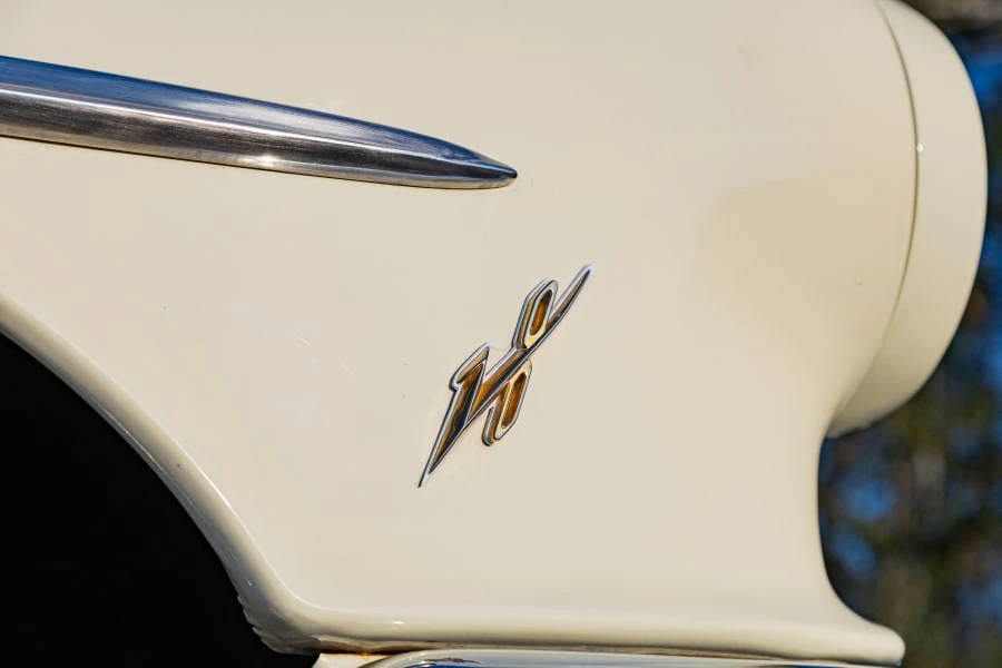 1956 Pontiac Chieftain - Image 7 of 31