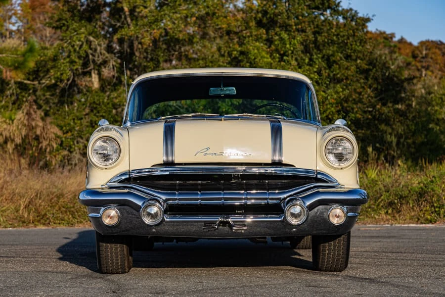 1956 Pontiac Chieftain - Image 4 of 31