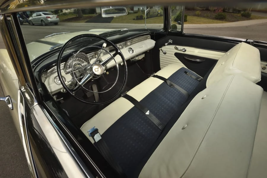 1956 Pontiac Chieftain - Image 21 of 31