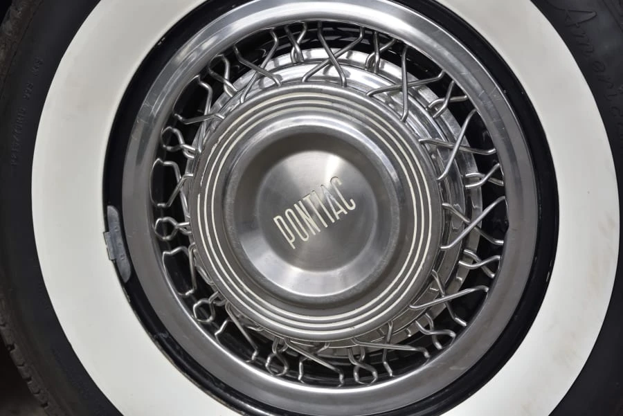 1956 Pontiac Chieftain - Image 15 of 31