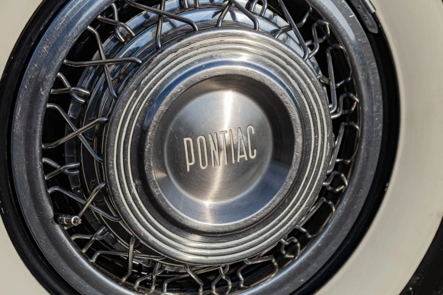 1956 Pontiac Chieftain - Image 21 of 31