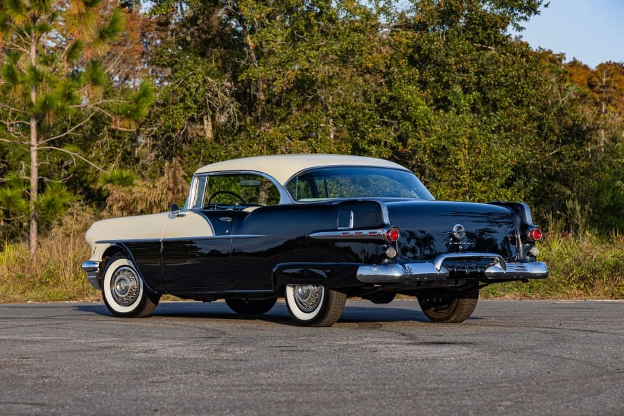 1956 Pontiac Chieftain - Image 19 of 31