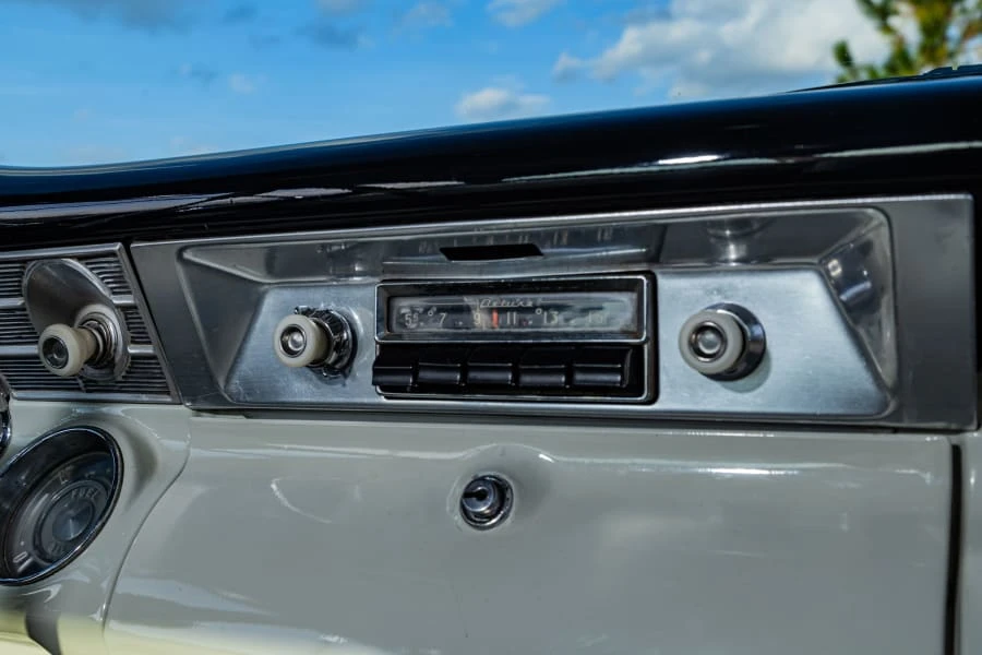 1956 Pontiac Chieftain - Image 27 of 31