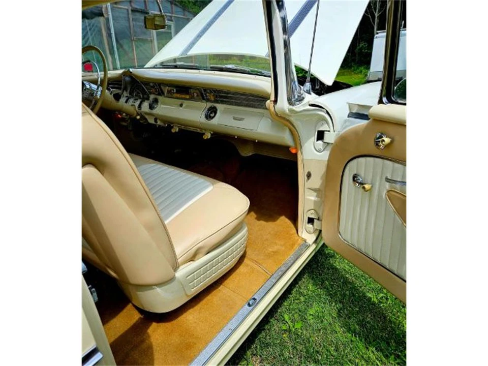 1956 Pontiac Chieftain - Image 2 of 11