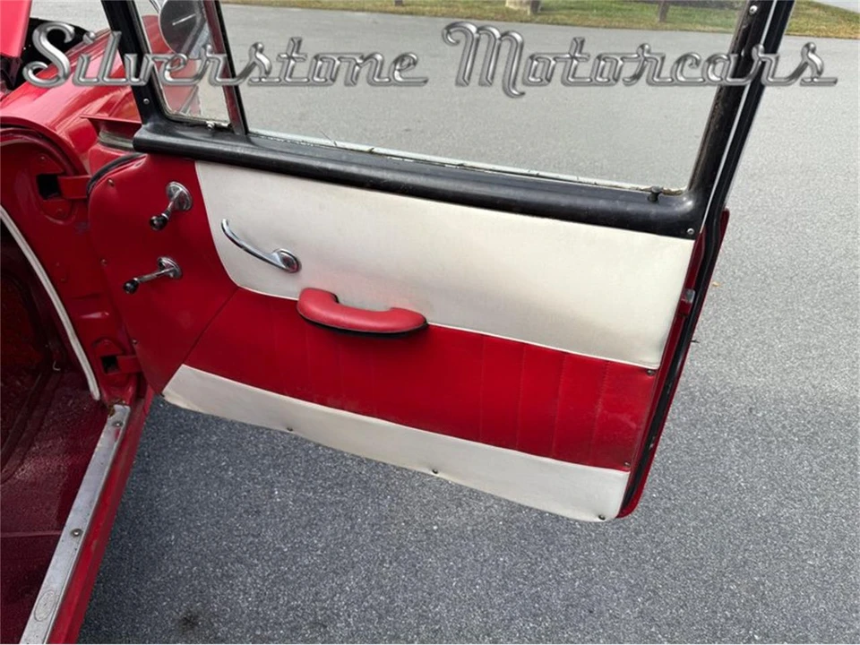 1956 Pontiac Chieftain - Image 30 of 31