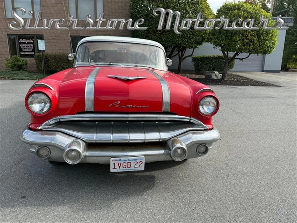 1956 Pontiac Chieftain - Image 2 of 31