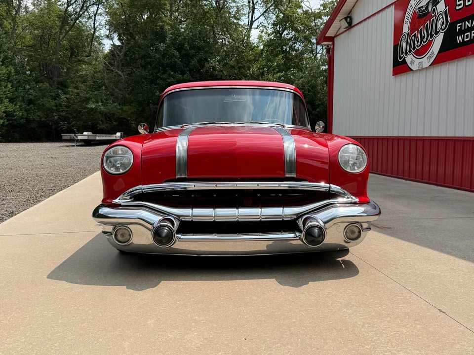 1956 Pontiac Chieftain - Image 2 of 31