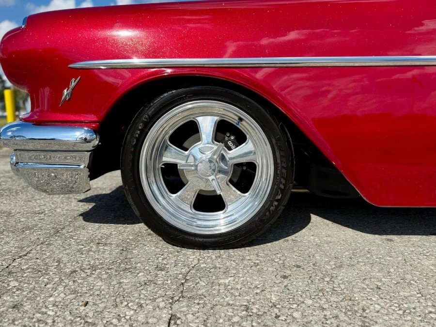 1956 Pontiac Chieftain - Image 6 of 11