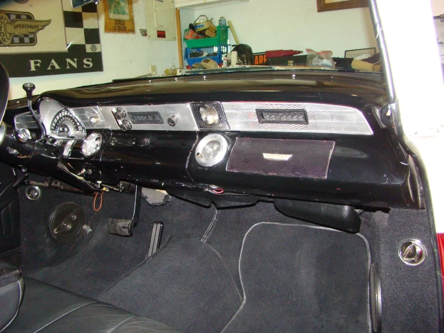 1956 Pontiac Chieftain - Image 11 of 31