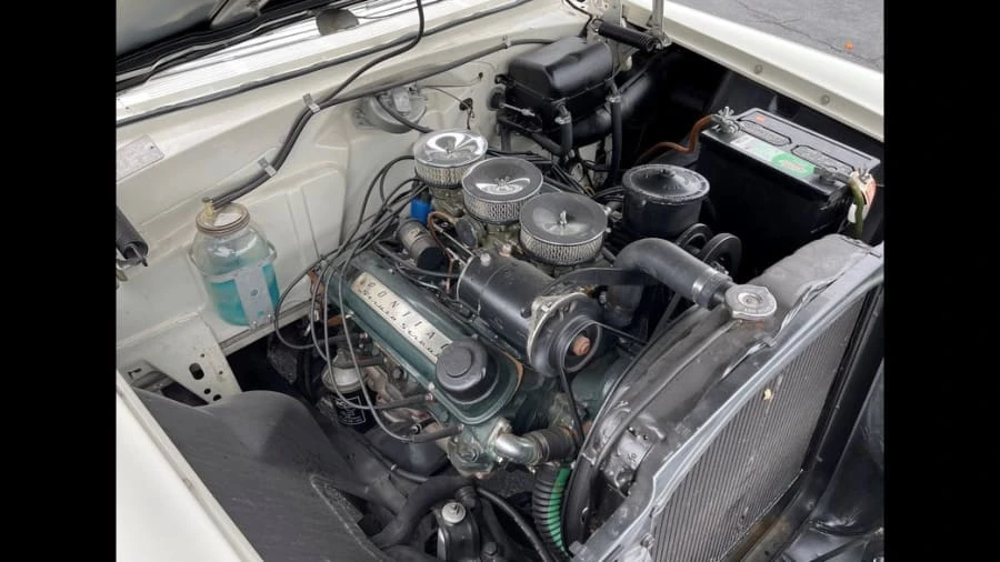 1956 Pontiac Chieftain - Image 7 of 12