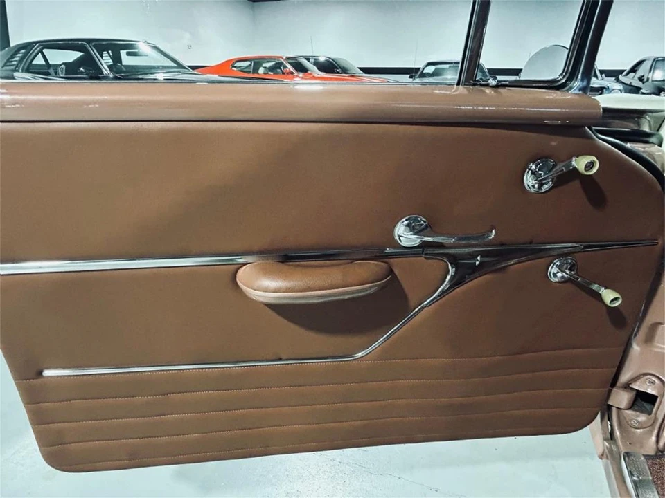 1956 Pontiac Safari - Image 8 of 31