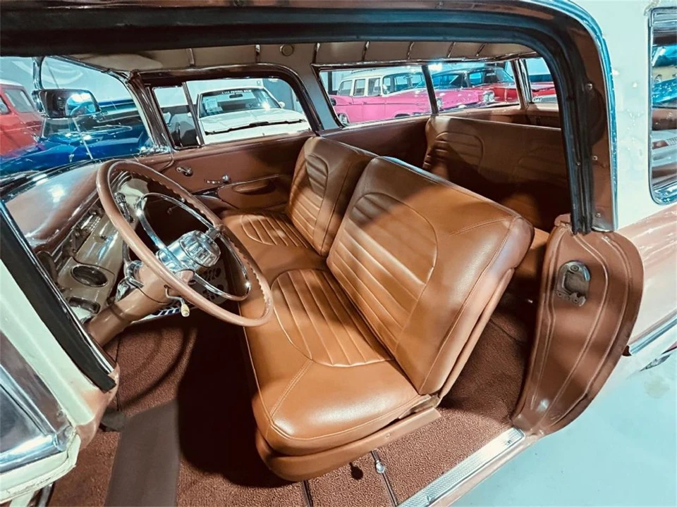 1956 Pontiac Safari - Image 10 of 31