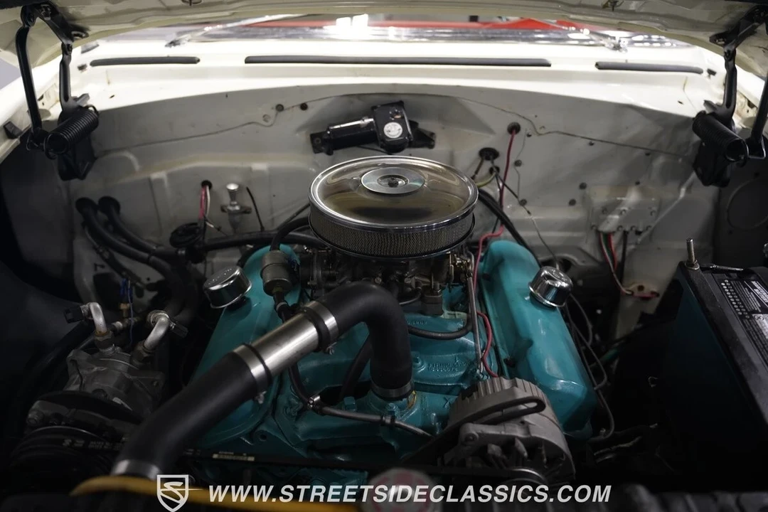 1956 Pontiac Star Chief - Image 4 of 21