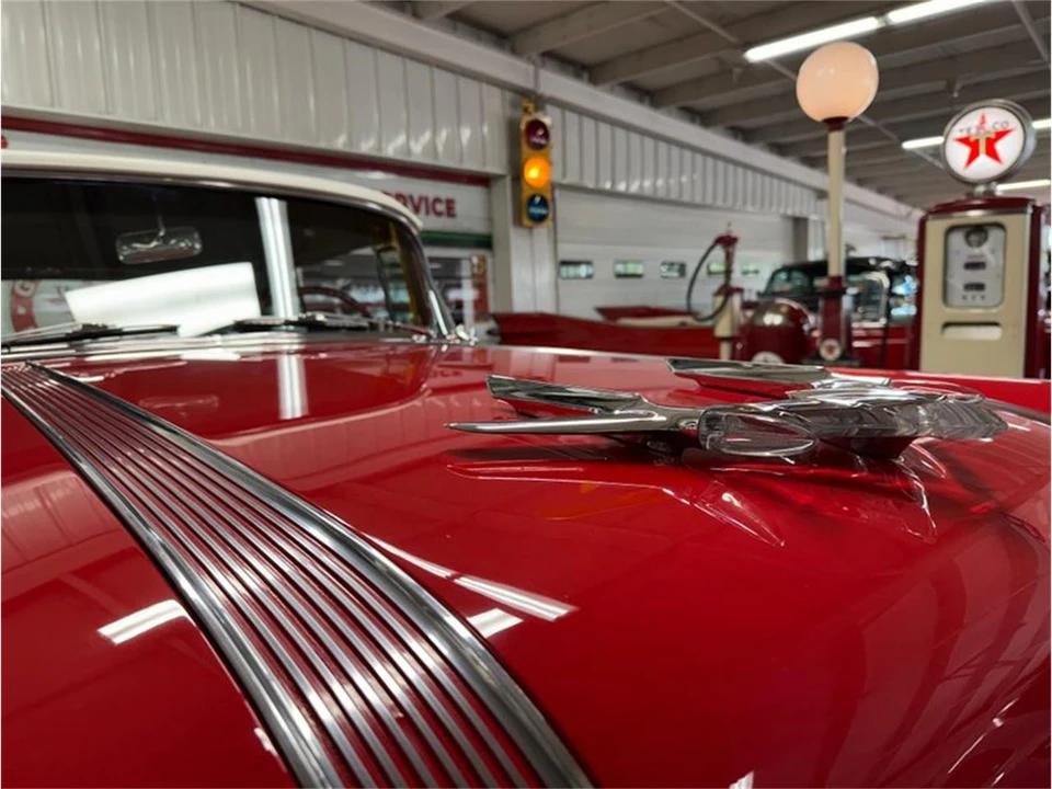 1956 Pontiac Star Chief - Image 9 of 31