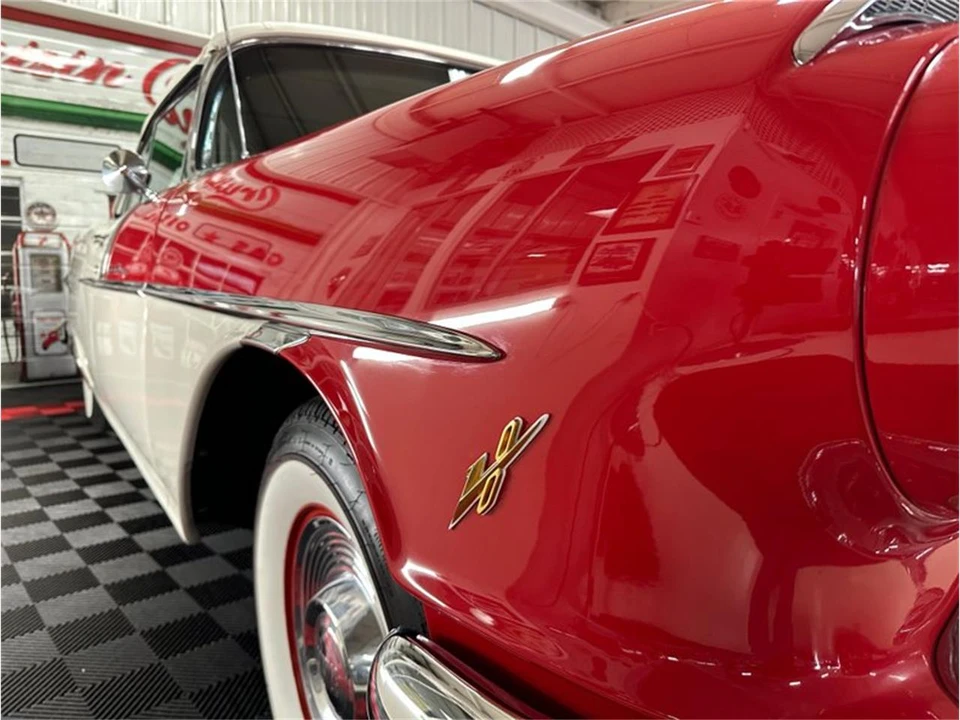 1956 Pontiac Star Chief - Image 6 of 31