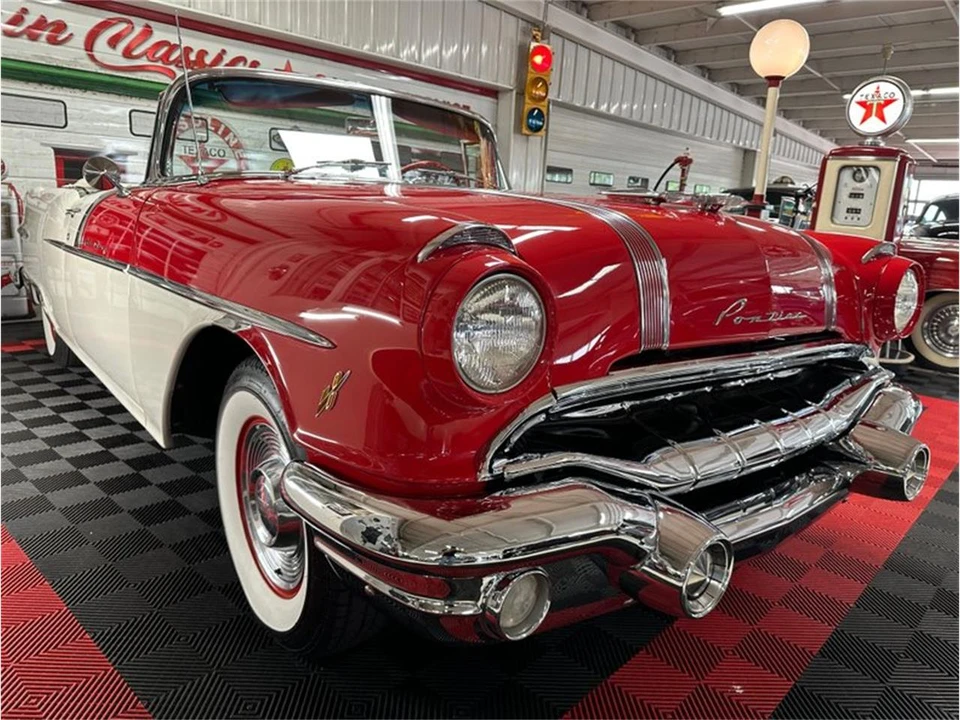 1956 Pontiac Star Chief - Image 3 of 31