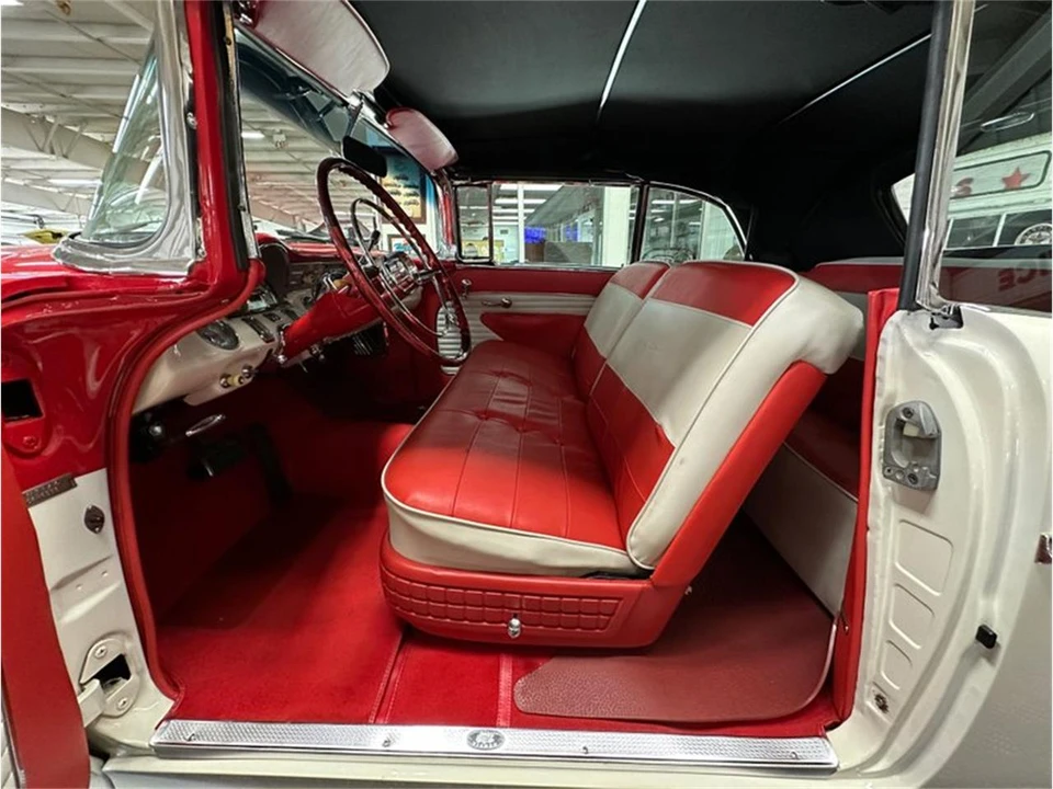 1956 Pontiac Star Chief - Image 24 of 31
