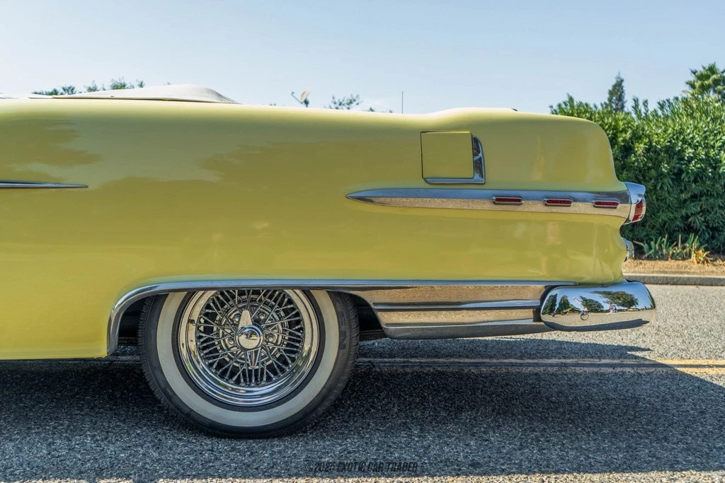 1956 Pontiac Star Chief - Image 5 of 12