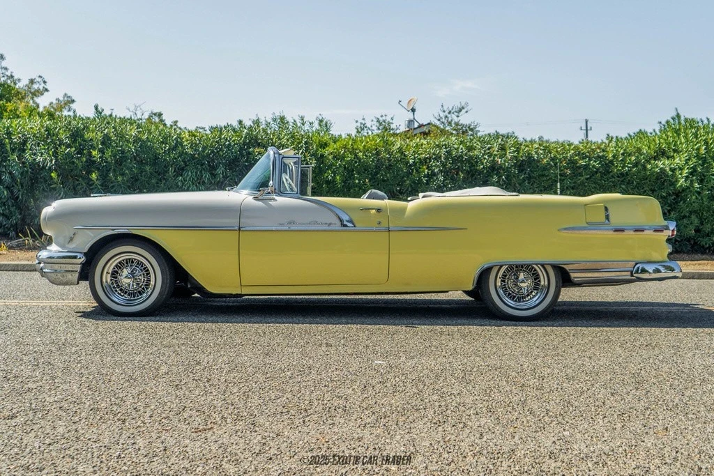 1956 Pontiac Star Chief - Image 3 of 12