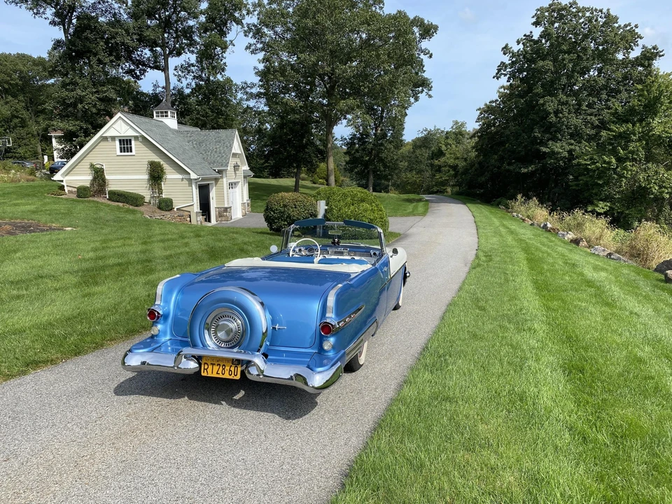 1956 Pontiac Star Chief - Image 10 of 31