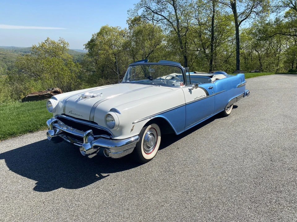 1956 Pontiac Star Chief - Image 2 of 31