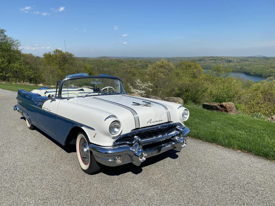 1956 Pontiac Star Chief - Image 5 of 31
